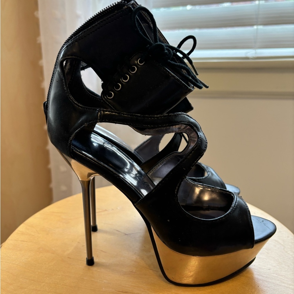 Ellie Sexy Stiletto Heels - Size 6